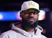 开云体育平台APP-包含湖人球员詹姆斯伤愈复出，期待再现神勇表现的词条