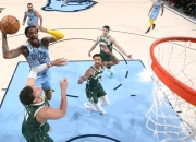 开云体育官网-火箭险胜广东队，莫兰特状态火热