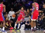 开云体育-76人翻盘上海队，米切尔统治全场