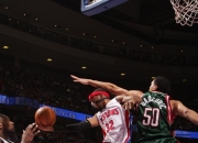 开云下载-魔术险胜雄鹿，汉密尔顿统治全场