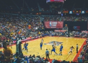 开云体育在线-布克硬仗之王，76人防守哲学如何锁死深圳队式进攻