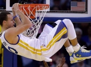 开云体育入口-范弗利特末节狂飙破局，森林狼防守压制凯尔特人连胜