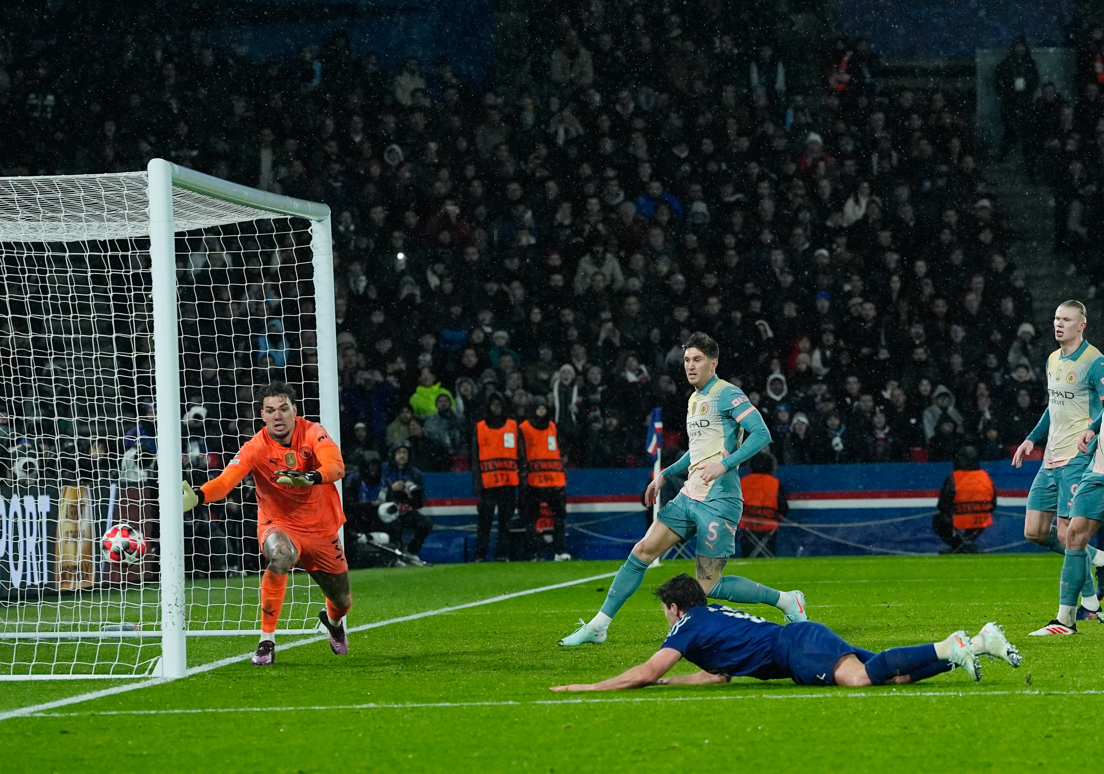 巴黎圣日耳曼神奇反扑,逆转晋级为欧冠焦点的简单介绍 巴黎圣日耳曼神奇反扑,逆转晋级为欧冠焦点的简单介绍