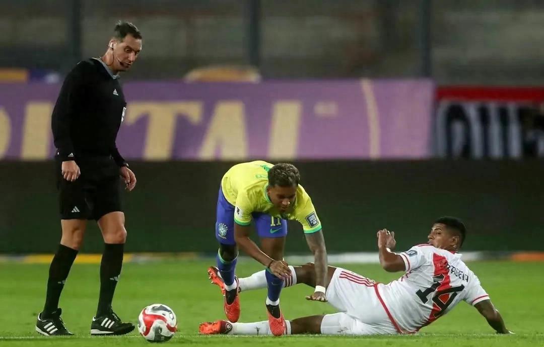 里昂血洗秘鲁,内马尔统治全场的简单介绍 里昂血洗秘鲁,内马尔统治全场的简单介绍