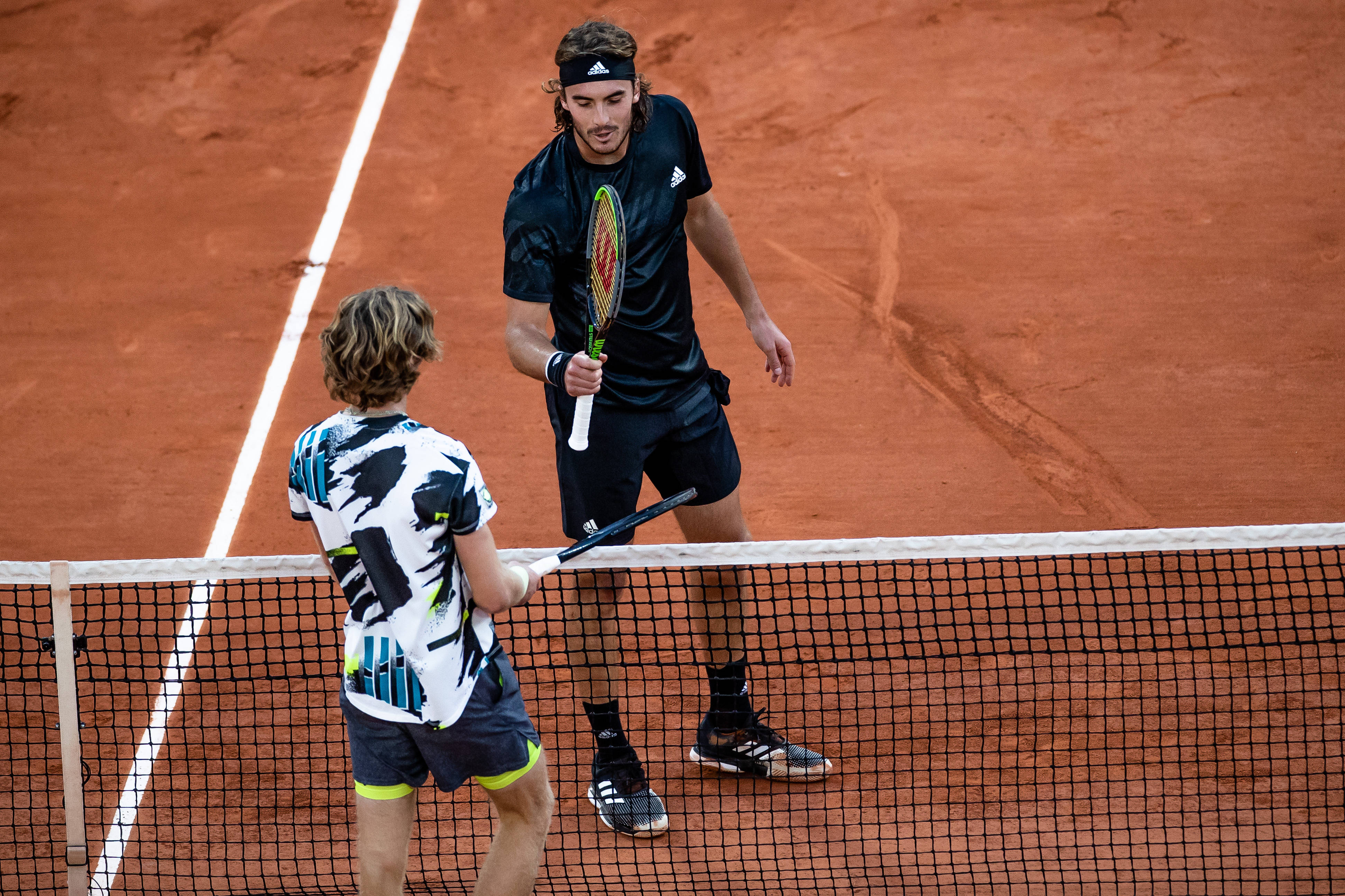 关于英国网球队鏖战欧洲网球队,西西帕斯爆发神勇的信息 关于英国网球队鏖战欧洲网球队,西西帕斯爆发神勇的信息