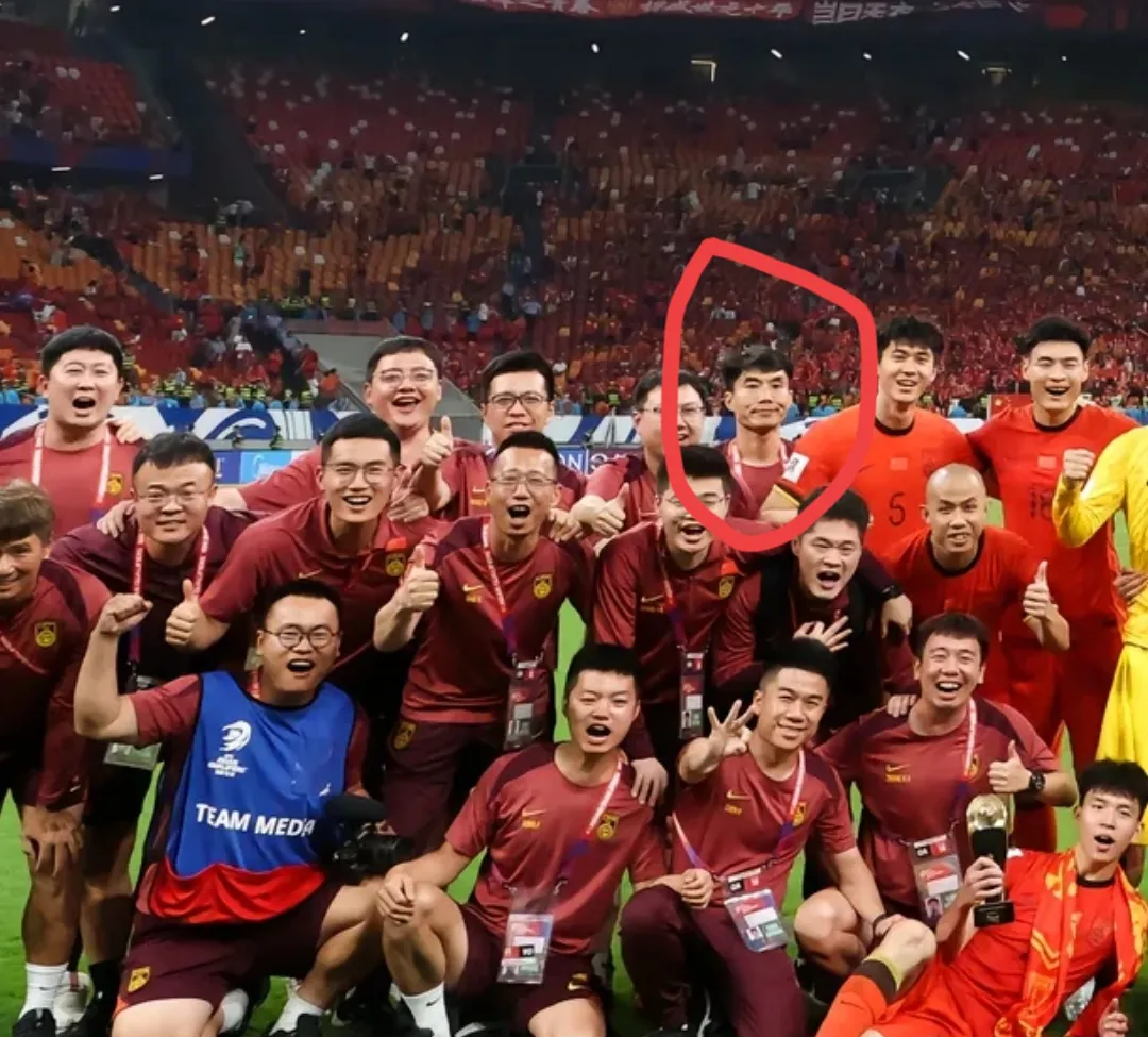 精彩碰撞!中国足球联赛强者逆袭 精彩碰撞!中国足球联赛强者逆袭