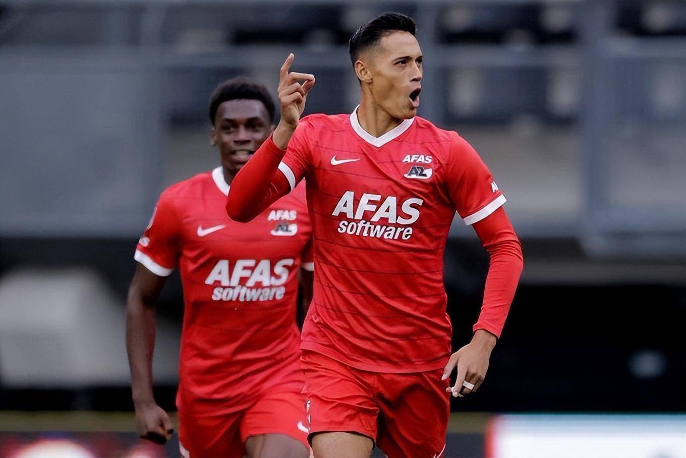 荷甲球队在国际赛事中大放异彩 荷甲球队在国际赛事中大放异彩