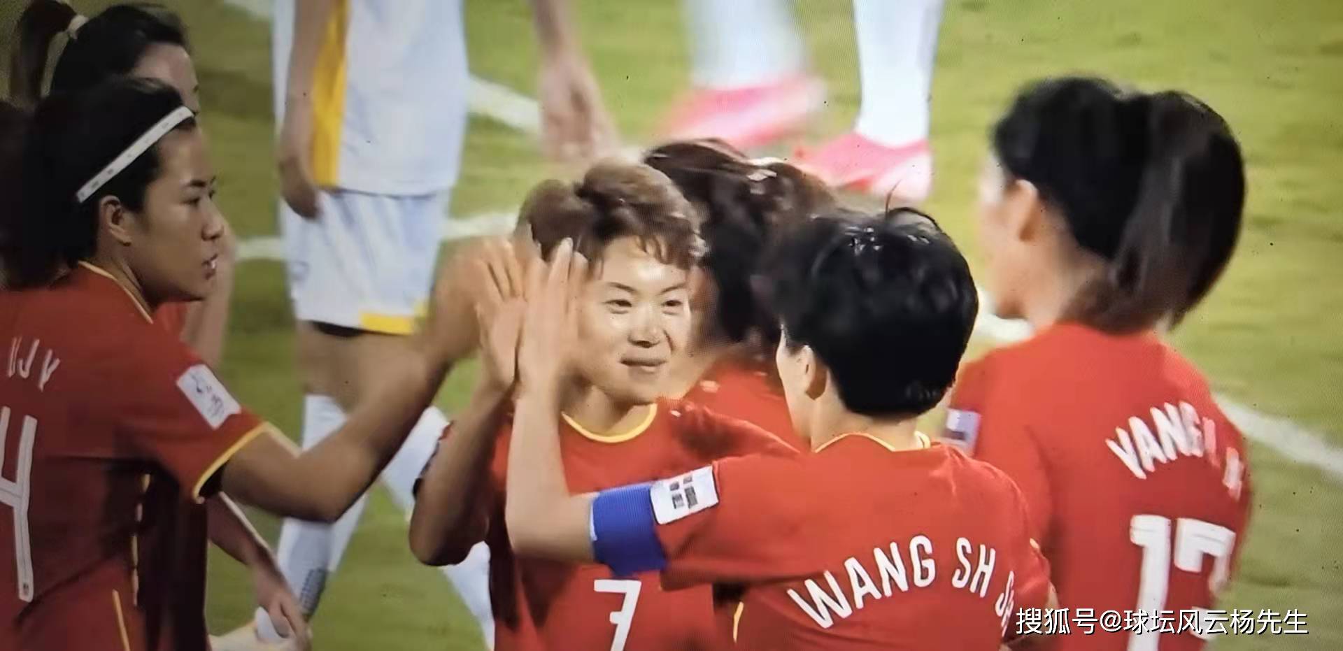 越南球队大逆转,成功晋级下一轮 越南球队大逆转,成功晋级下一轮