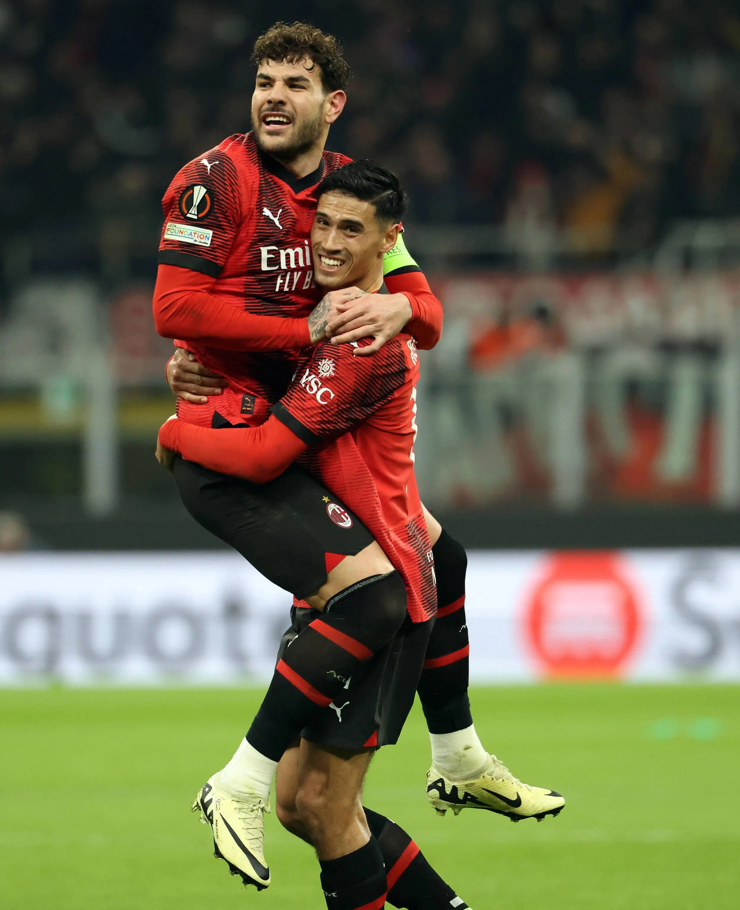 包含多特蒙德连战连胜，晋级之路愈发坦途的词条