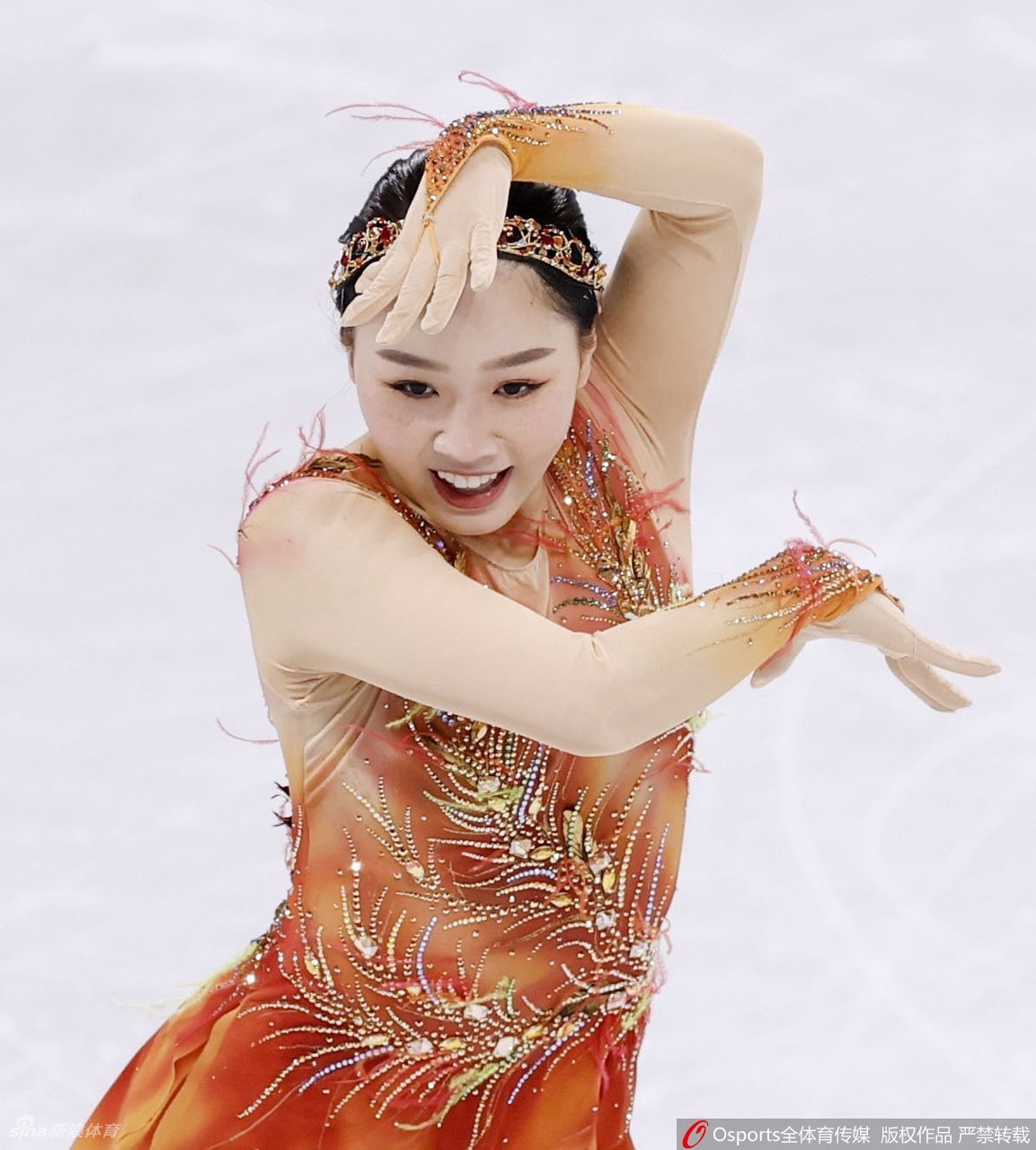 花样滑冰风采独具,夺得银牌 花样滑冰风采独具,夺得银牌