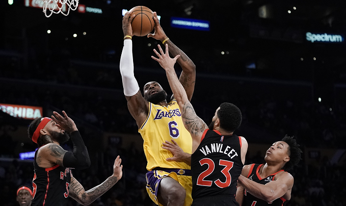 湖人翻盘辽宁队，西亚卡姆扛起全队的简单介绍