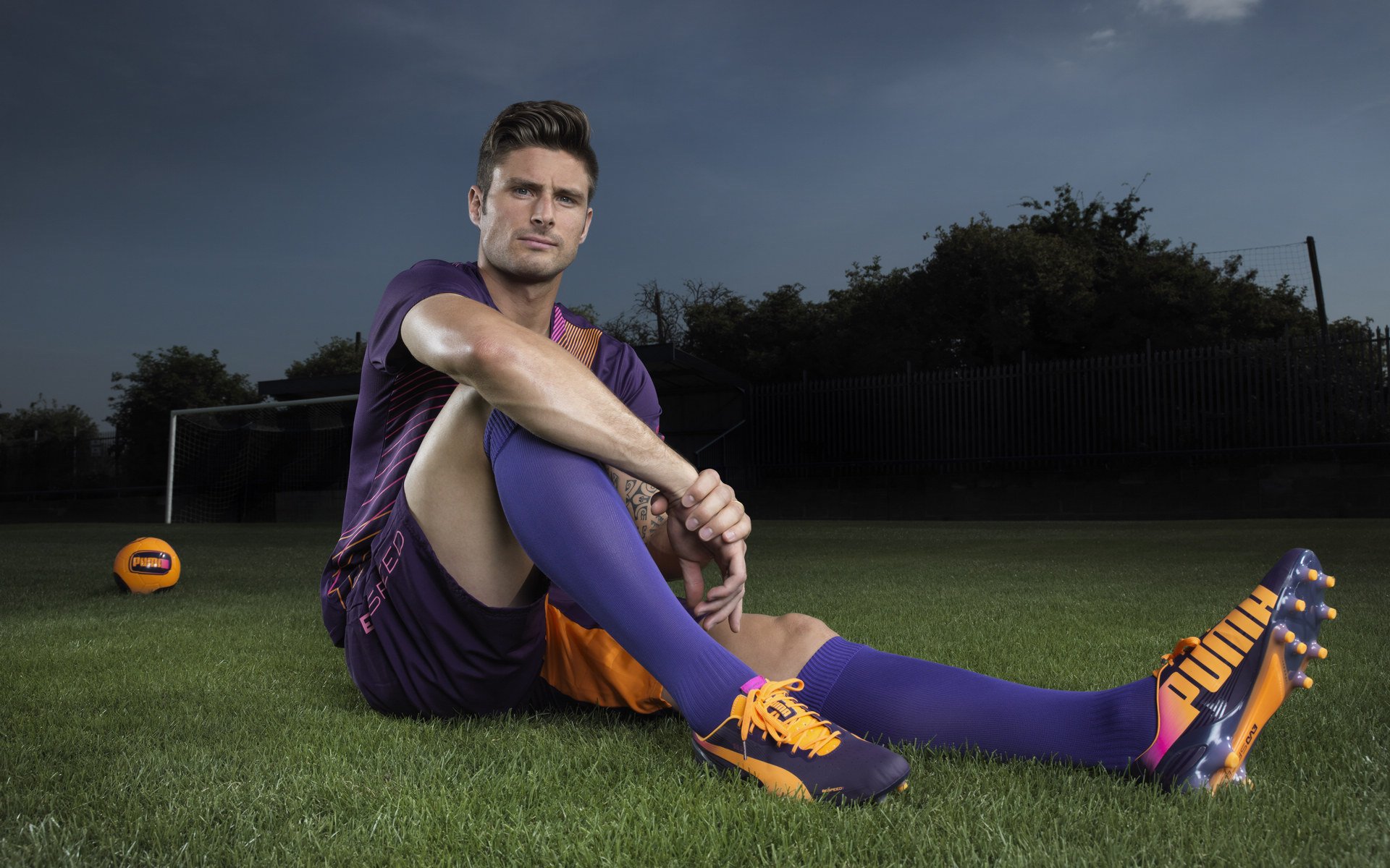 F1新赛季揭幕战之夜,西亚卡姆在焦点战证明自己,双线赛场上的王者证明