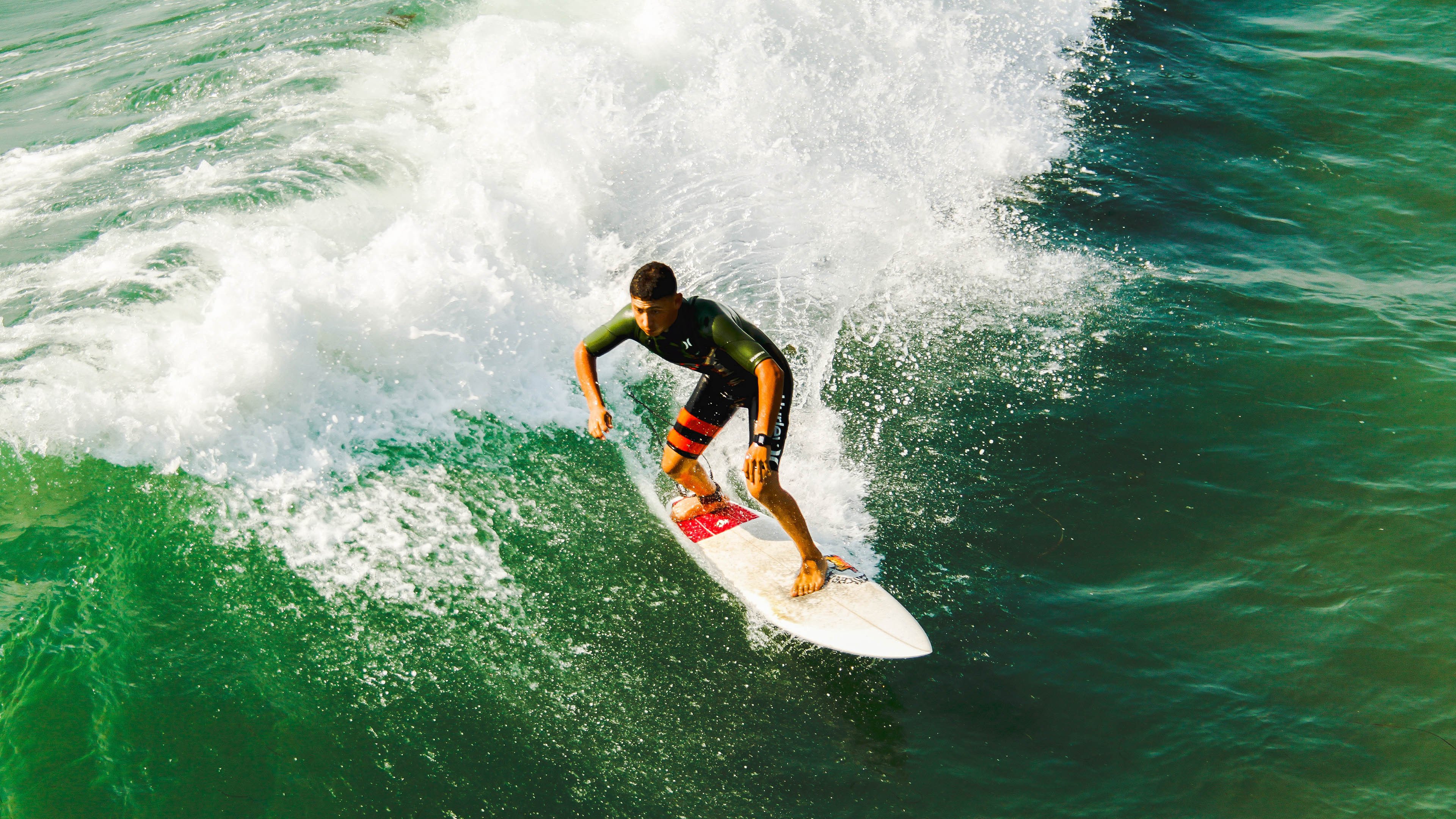 赛道上的新纪元,皮亚斯特里刷新纪录,威廉姆斯鏖战红牛二队